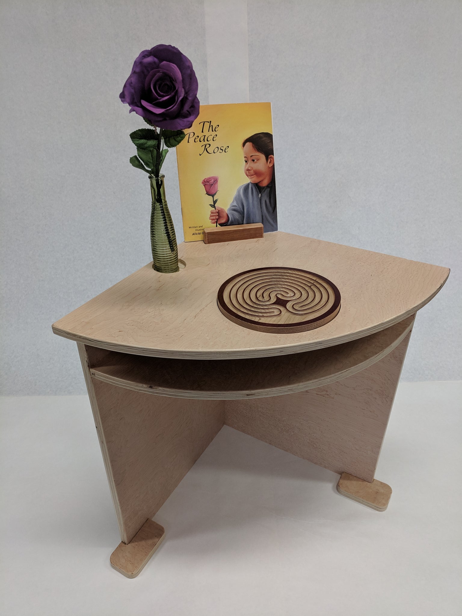 Corner Peace Table – Teaching Timbers